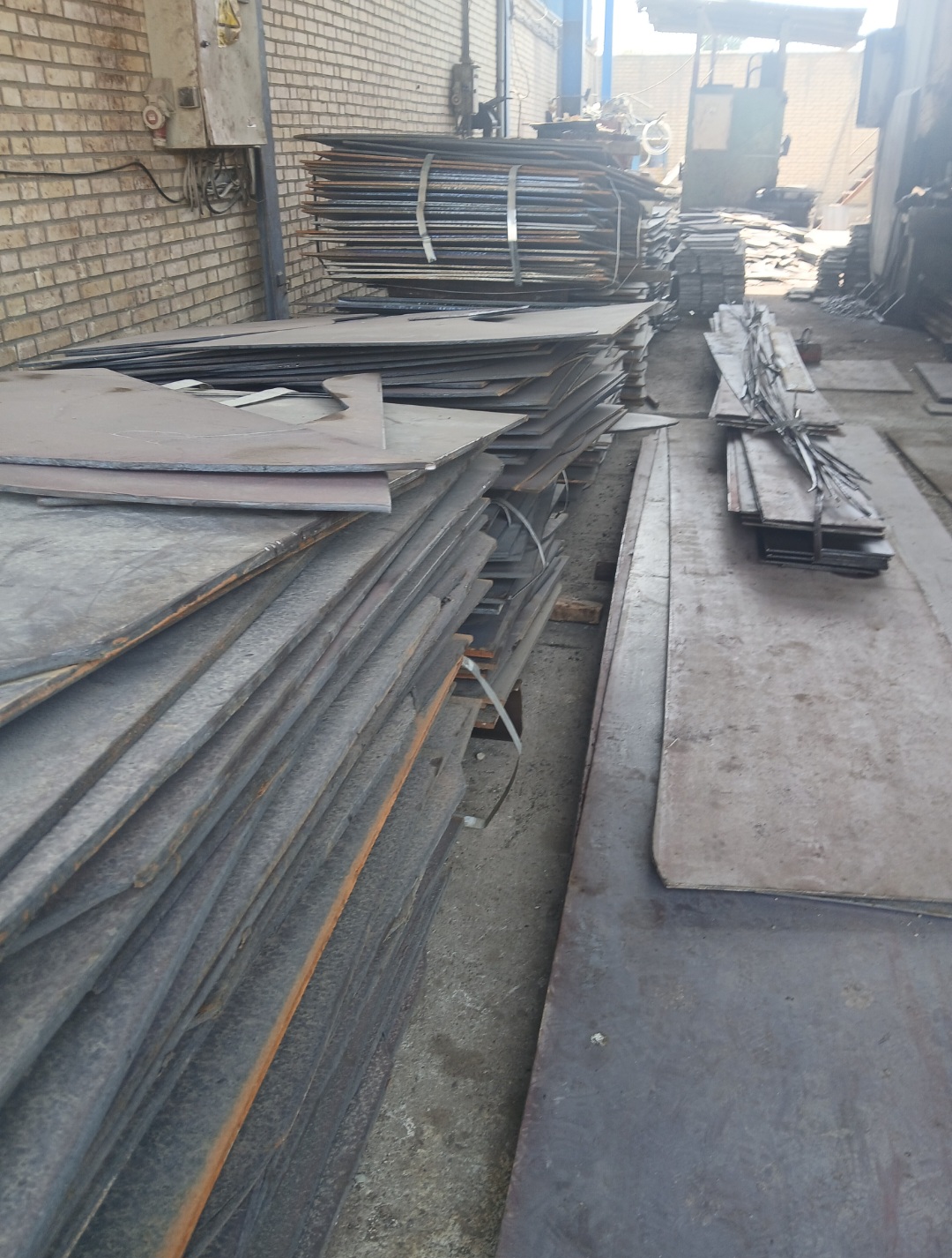برشکاری ورق اهن وفولاد بادستگاه گیوتین ،cnc،